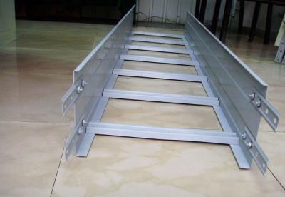 梯級式電纜橋架